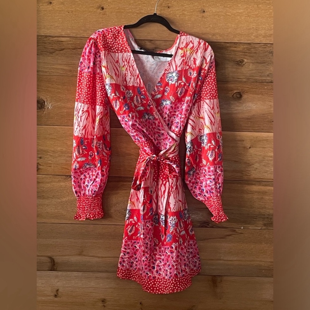 Beautiful size 16 wrap dress! ❤️🩷🧡